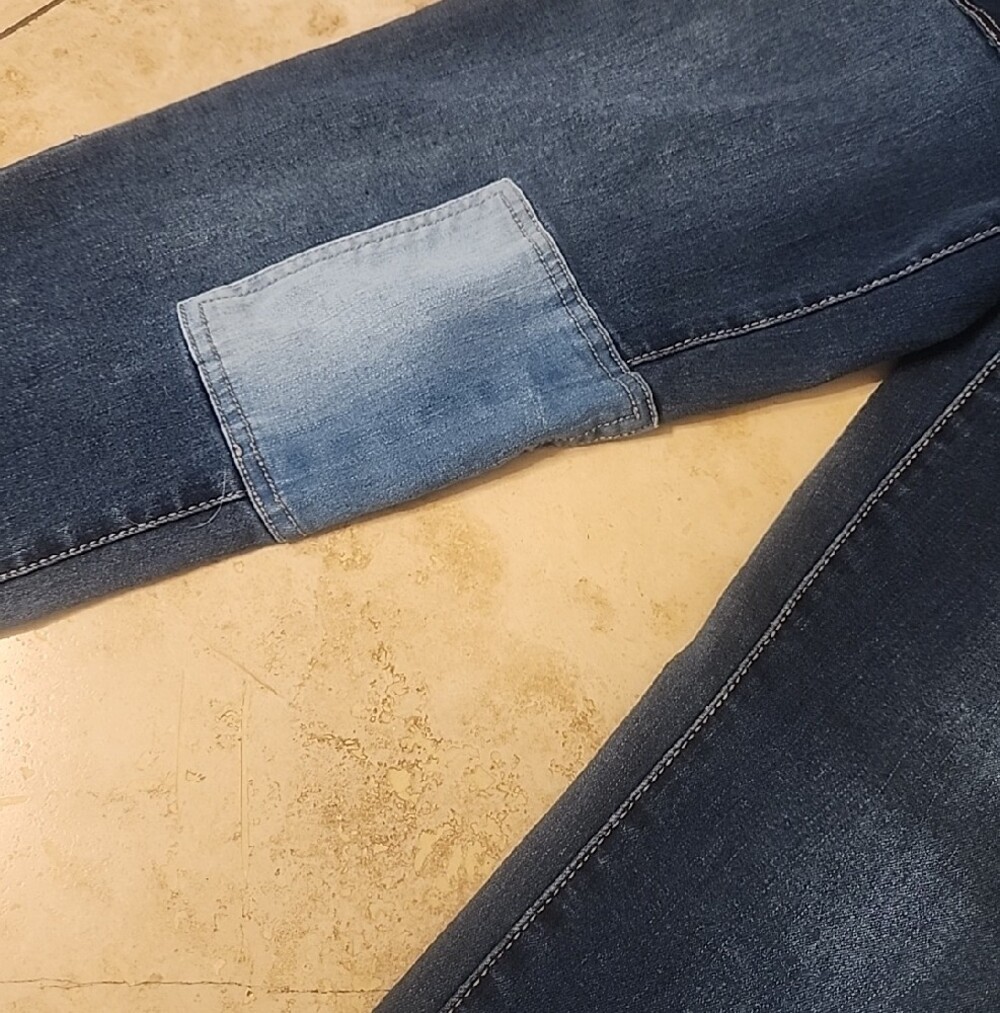 Time and Tru Patchwork Jeans-NWOT Bundled With New Red Tee - Picture 5 of 10